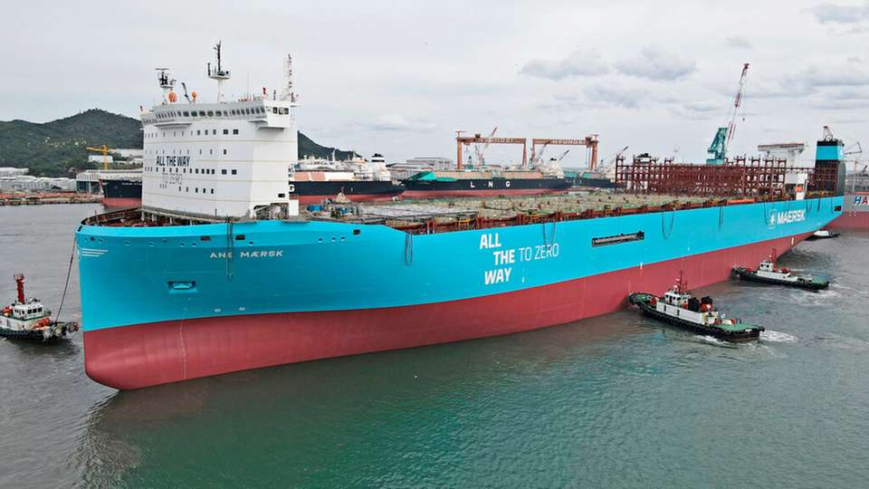 Maersk Tauft Erstes Großes, Methanolfähiges Schiff