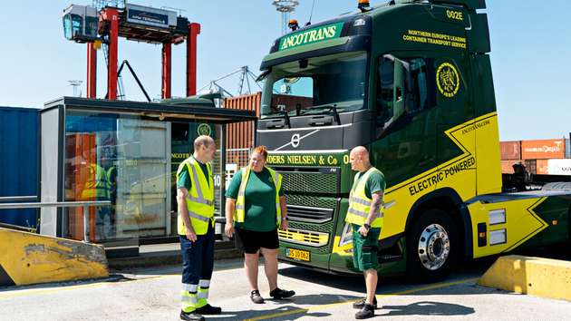 Bei den Fahrern von Ancotrans sind die elektrischen Trucks aufgrund ihrer Geräuscharmut und lediglich Wind- sowie Abrolgeräuschen, fehlendem Schaukeln beim Schalten und dem hohen Drehmoment sehr beliebt.